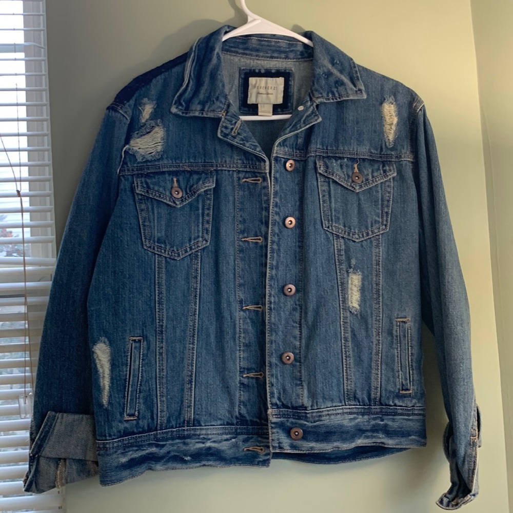 Jean jacket with cute pattern in the back